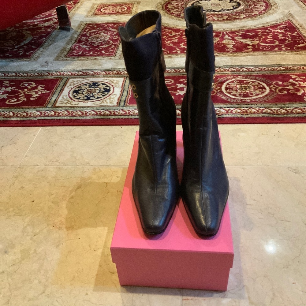 Ladies ankle  suede purple booths